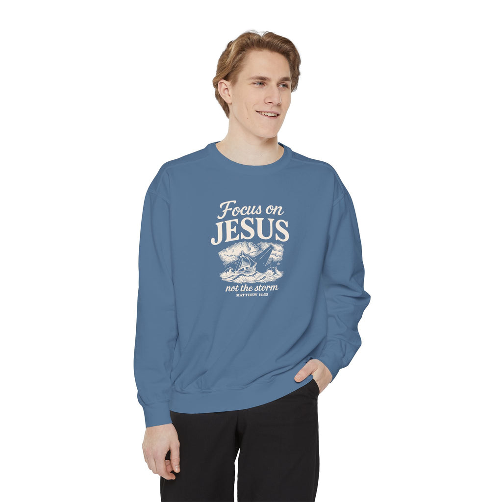 Focus on Jesus – Cozy Christian Faith Sweatshirt